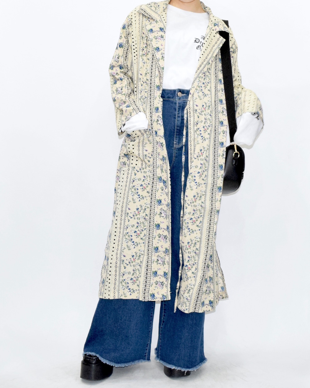 FLOWER STRIPE LONG GOWN JACKET（beige）