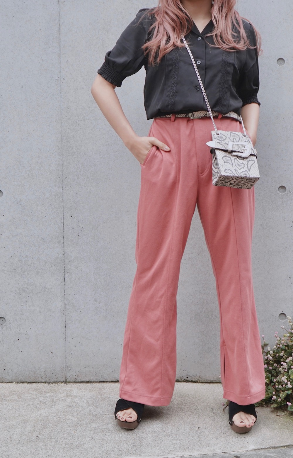 Puffsleeve Open Collar Blouse (black)