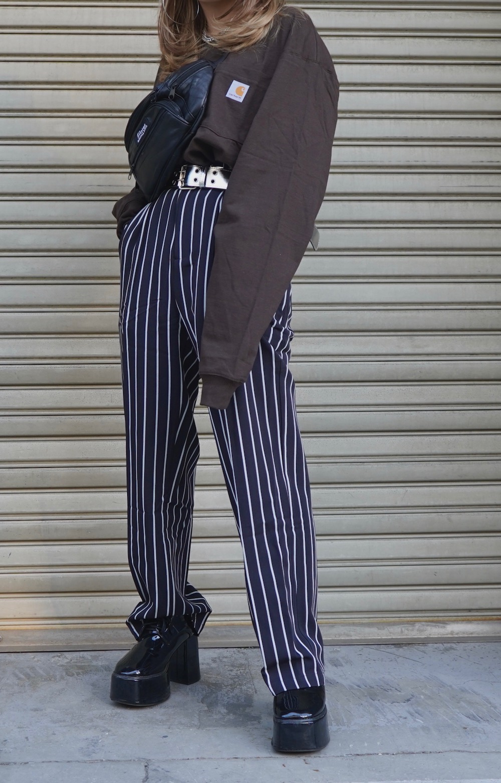 carhartt 1P Logo Pocket Big L/S Tee(dark brown)