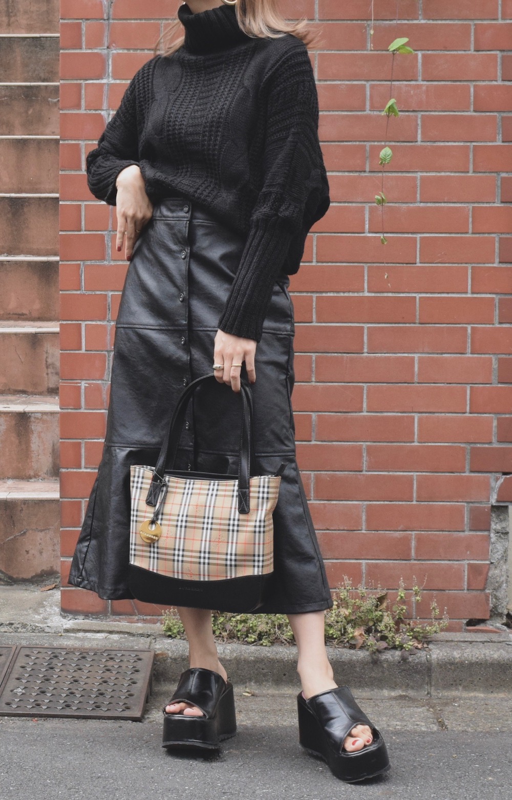 TURTLE NECK CABLE KNIT SWEATER(black)