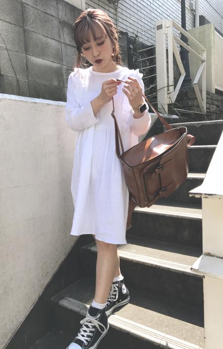 (全2色)フリルデザイン コットンワンピース