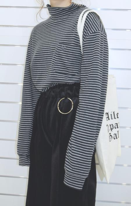 (全3色)"PLAY BOY" 1P タートルネックボーダートップス