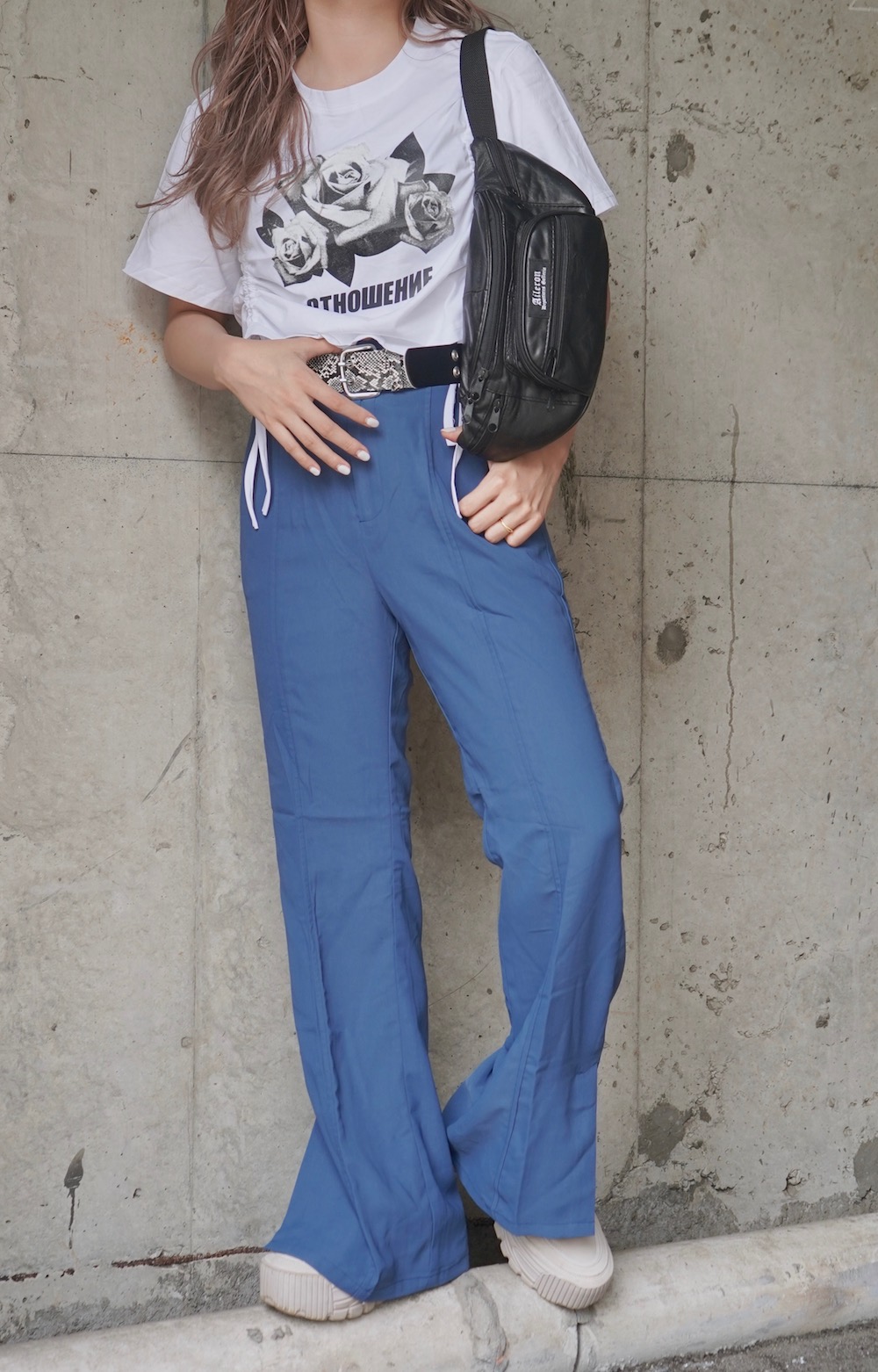 Center Press Slit Flare Slacks (royal blue)