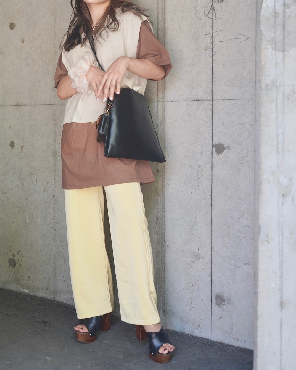 Basic V-neck Knit Vest (beige)