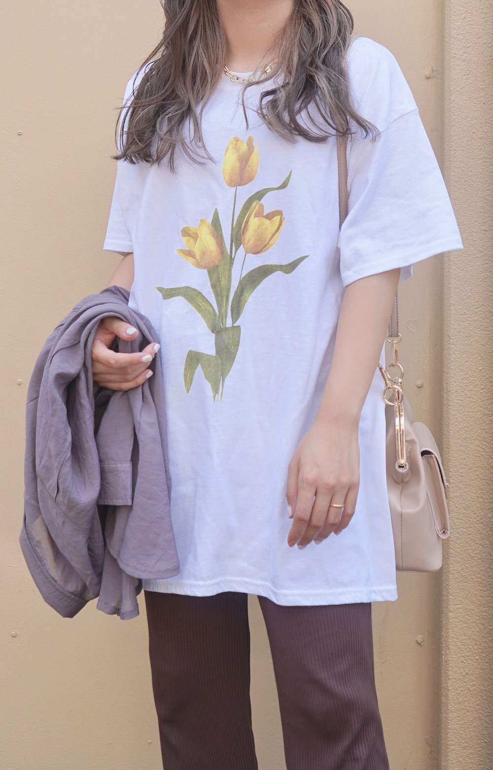 Yellow Tulip Big T-shirts (white)