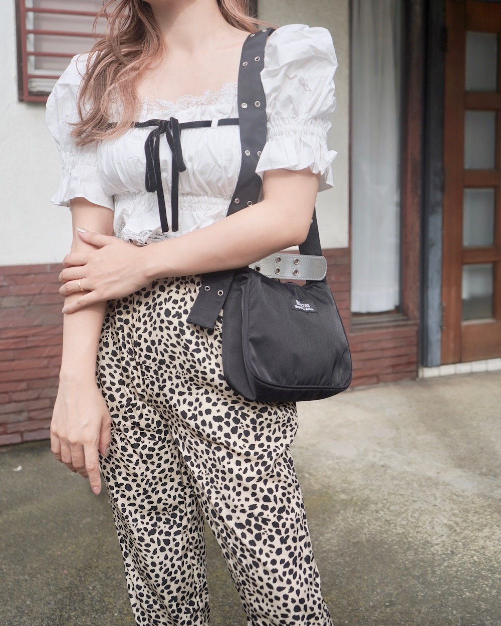 Velvet Ribbon Cotton Puffsleeve Tops (white)