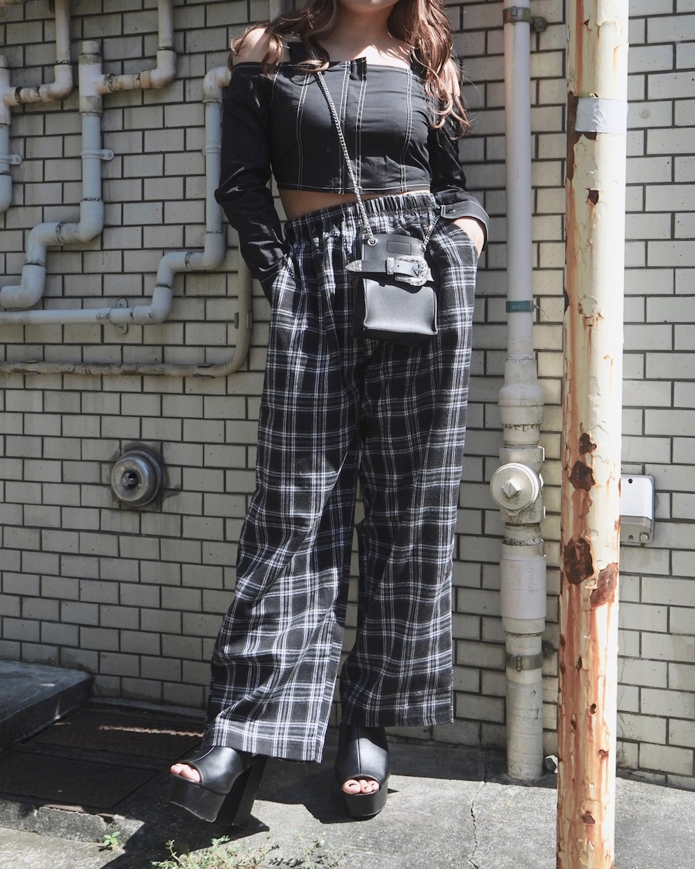 Ring Strap White Stitch Tops (black)