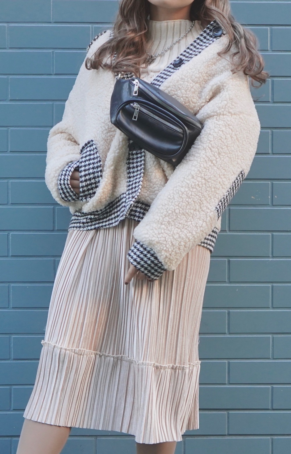 Houndstooth Accent Boa Jacket (off white)