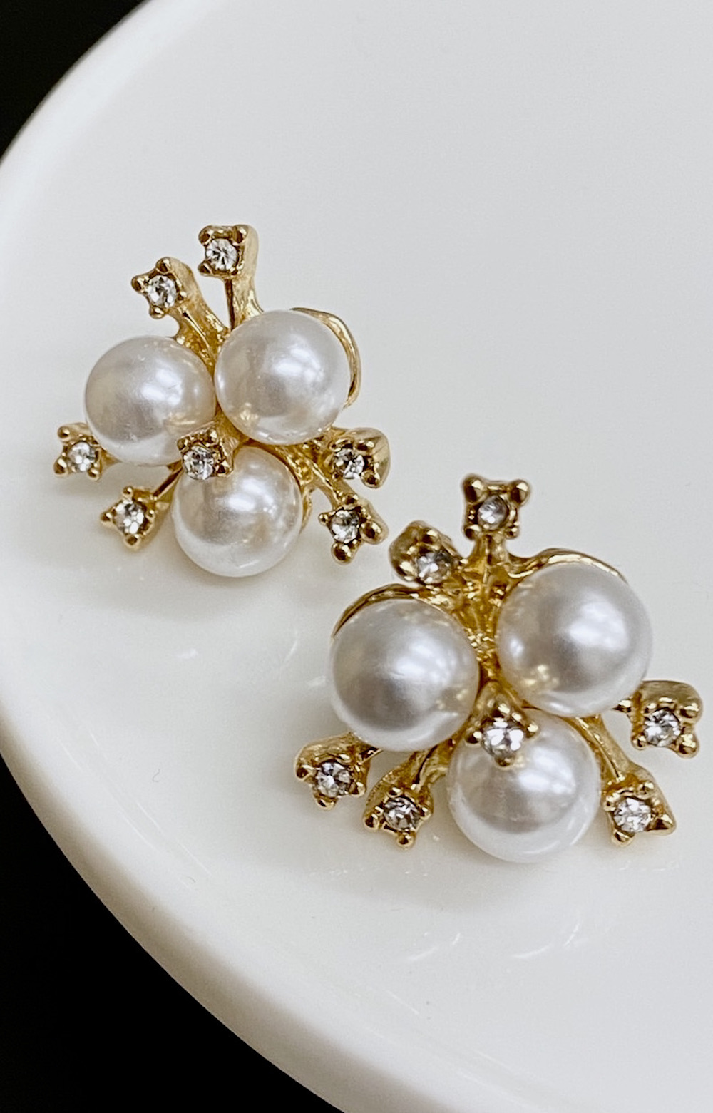 【handmade】pearl×rhinestone bouquet pierce (gold-white pearl)