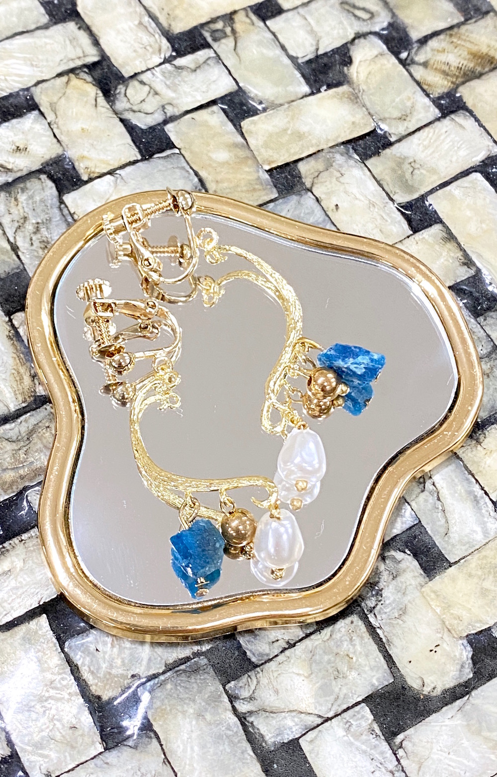 【handmade】Wavy Swing Earring（gold-turquoise blue）