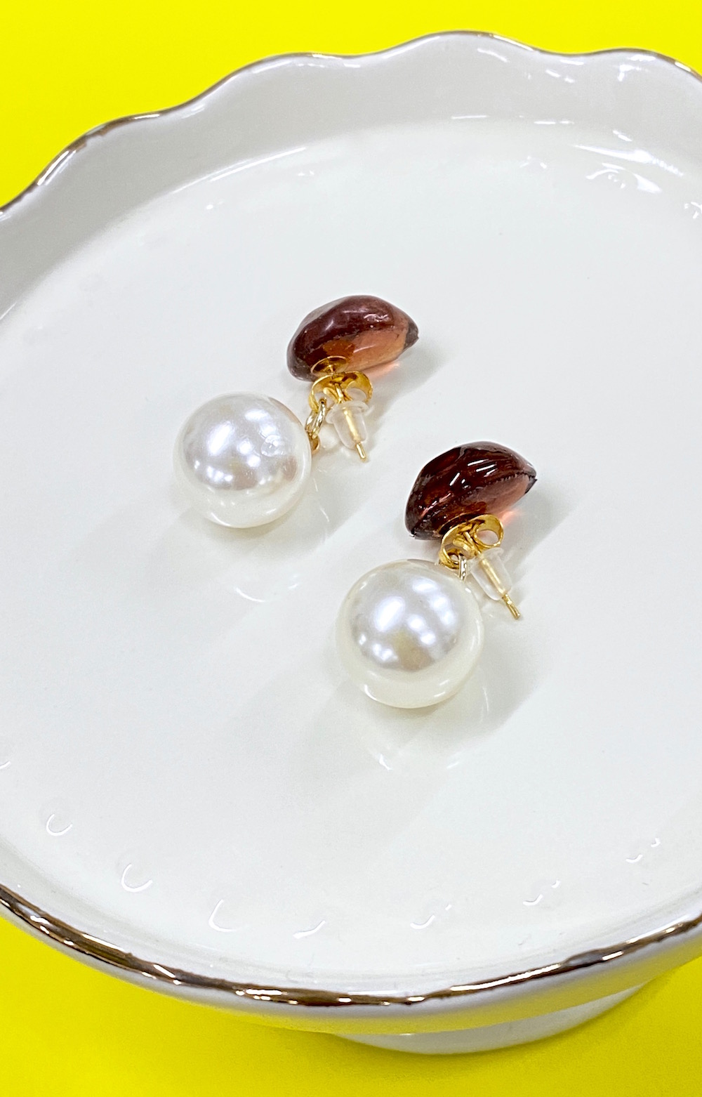 【handmade】nuance stone×big pearl pierce（brown-white）