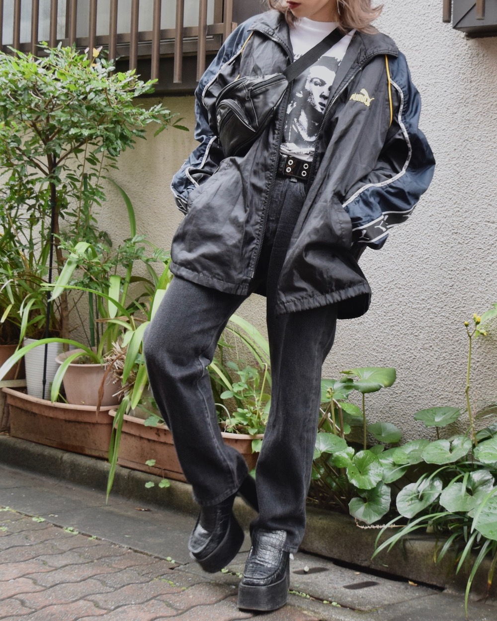 PUMA LOGO SLEEVE NYLON JACKET (BLK/YEL)