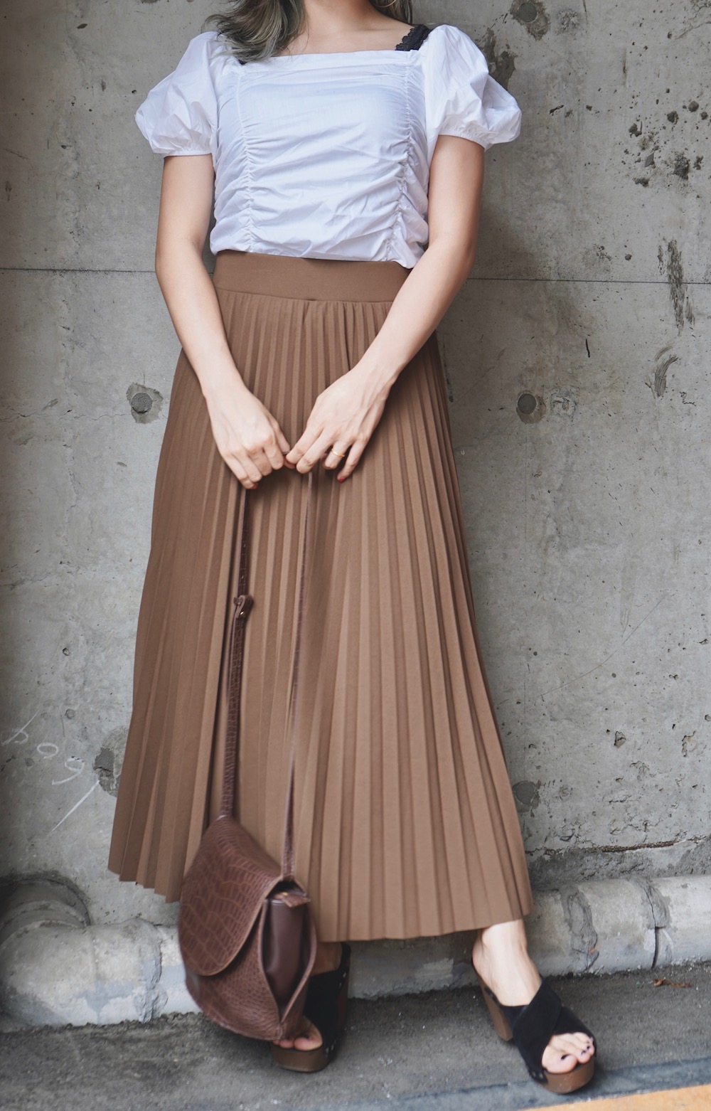 Pleats Flare Long Skirt (mocha brown)