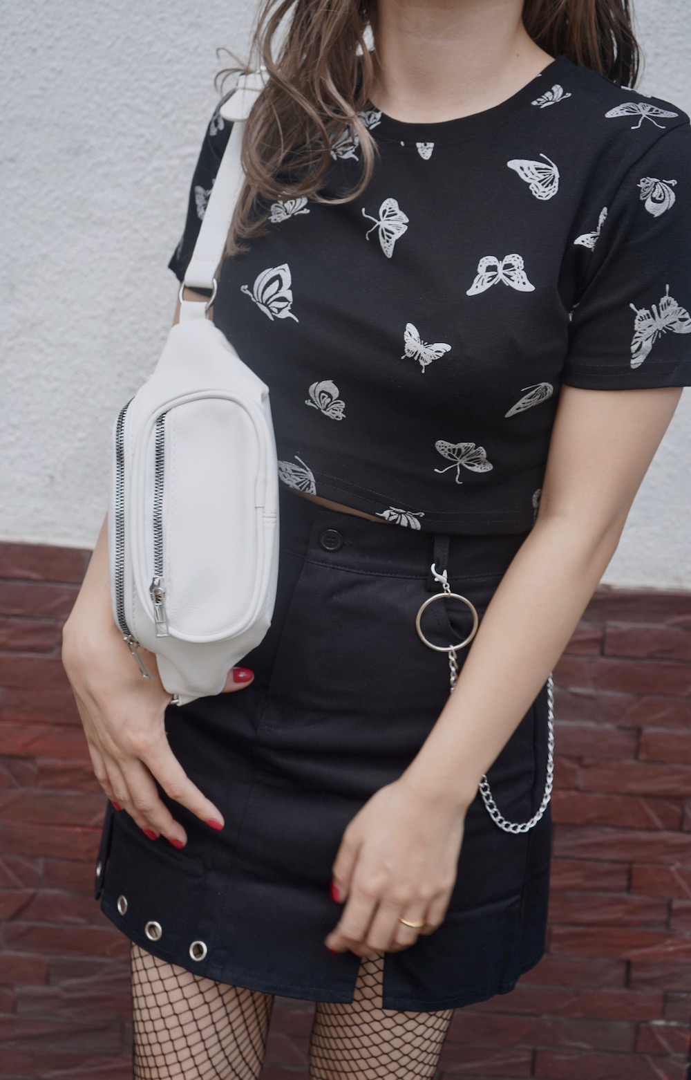 Silver Chain Leather Touch Waist Bag (white)
