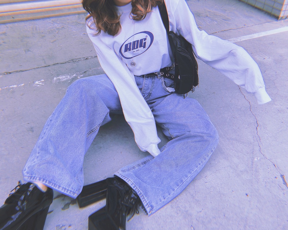 ADG OVAL LOGO BIG L/S TEE (white-blue logo)