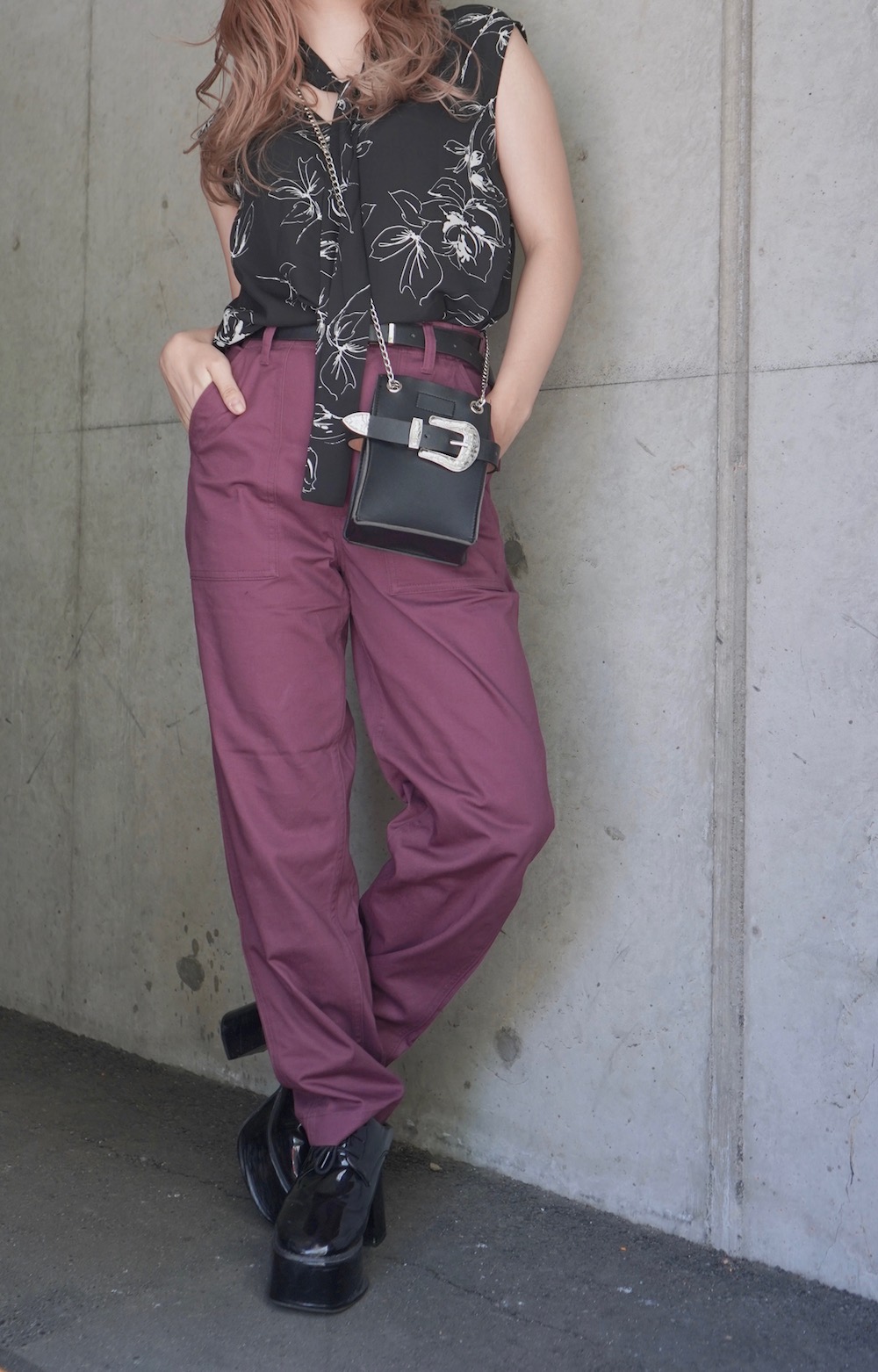 Rose Ribbon Tie Sleeveless Tops (black)