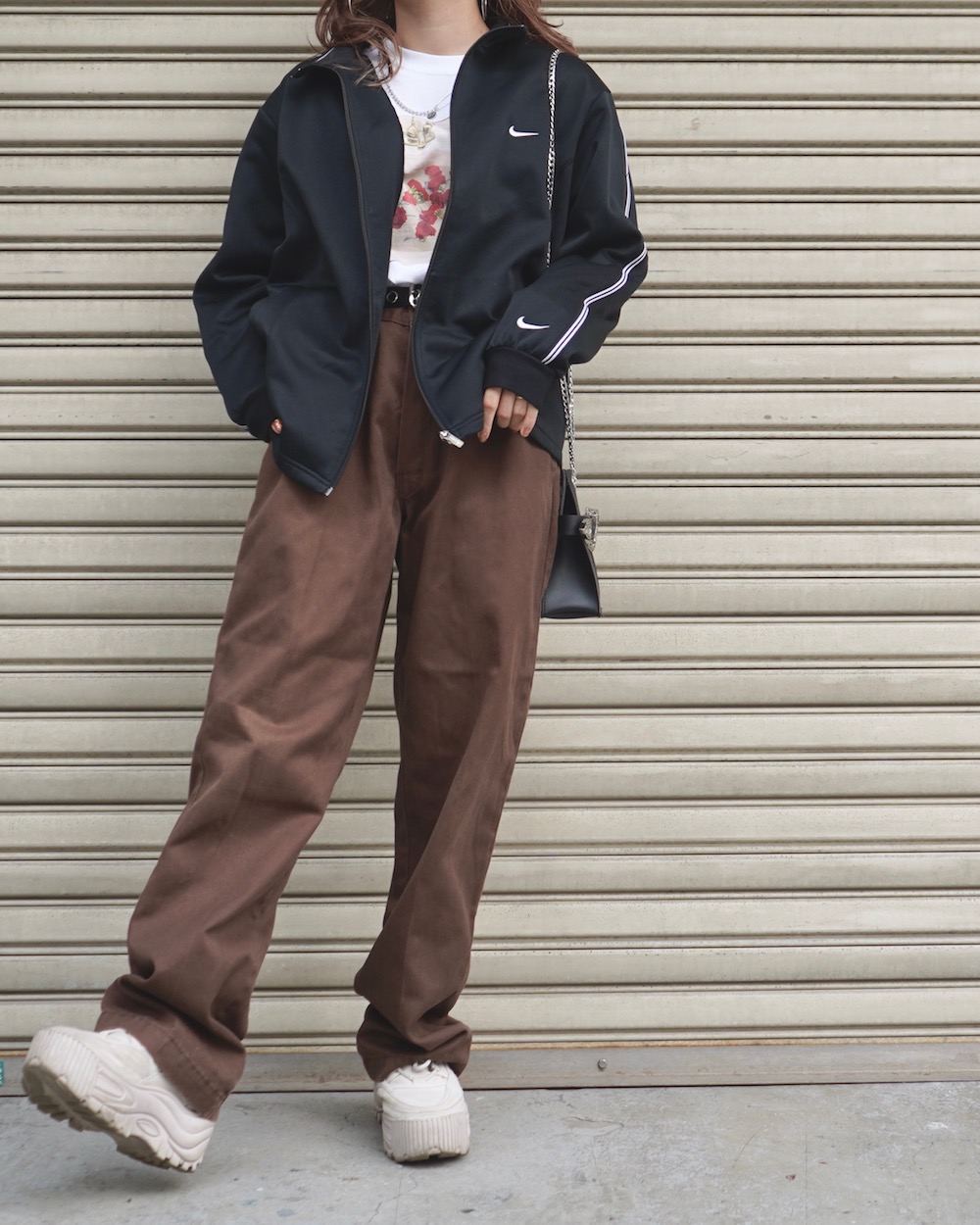 NIKE WHITE LINE SLEEVE TRACK JACKET(black)